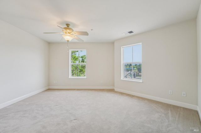 43 Johnson St, Windsor, CA 95492