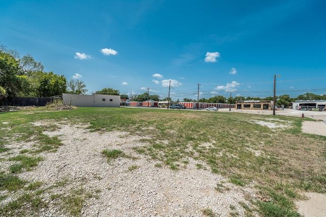 8021 White Settlement Road, White Settlement, TX 76108