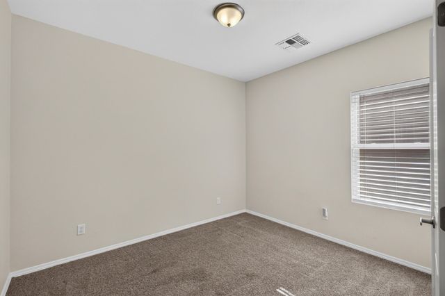 1242 Tierra Verde Loop NW, Los Lunas, NM 87031