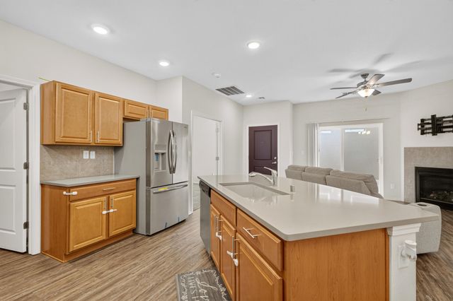 1242 Tierra Verde Loop NW, Los Lunas, NM 87031