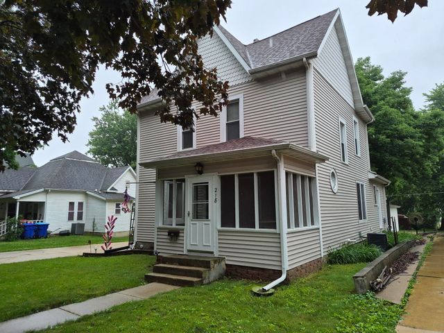 218 3rd Ave SE, Oelwein, IA 50662