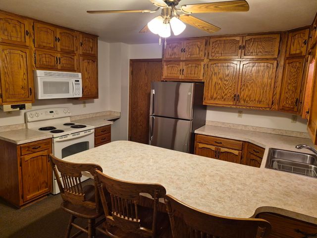 218 3rd Ave SE, Oelwein, IA 50662