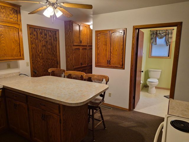 218 3rd Ave SE, Oelwein, IA 50662