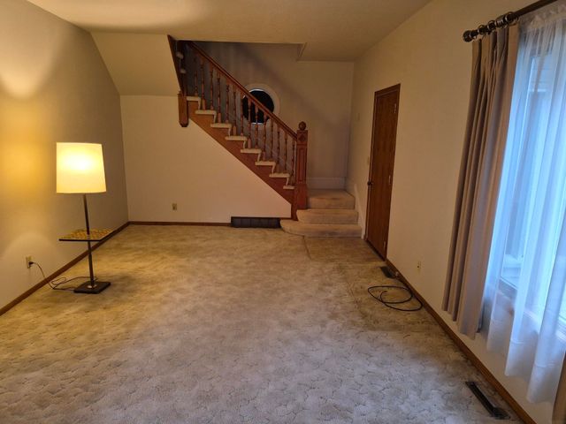 218 3rd Ave SE, Oelwein, IA 50662