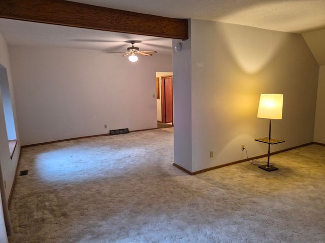 218 3rd Ave SE, Oelwein, IA 50662