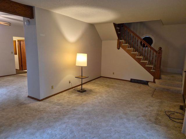 218 3rd Ave SE, Oelwein, IA 50662