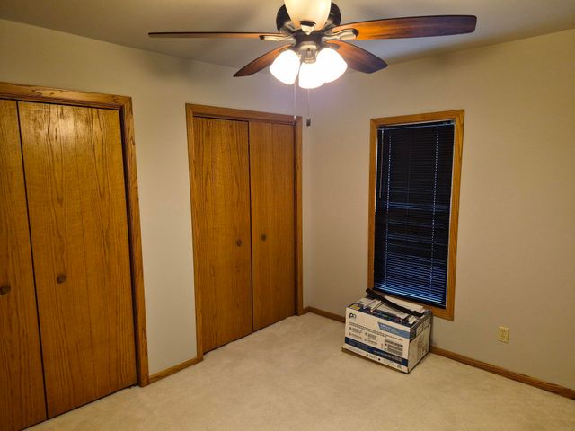 218 3rd Ave SE, Oelwein, IA 50662