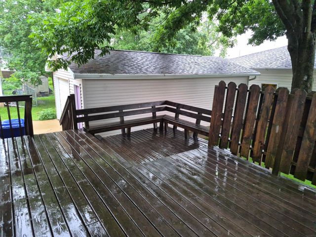 218 3rd Ave SE, Oelwein, IA 50662