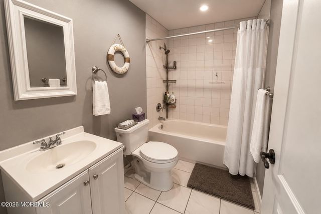 9 Neptune Road, Toms River, NJ 08753