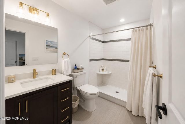 9 Neptune Road, Toms River, NJ 08753