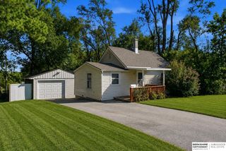 7082 Binney Street, Omaha, NE 68104