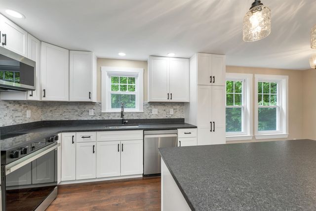 260 Center Hill Road, Epsom, NH 03234
