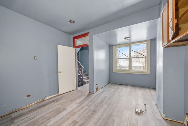 8545 S Saginaw Avenue, Chicago, IL 60617