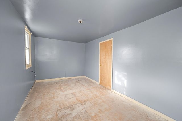 8545 S Saginaw Avenue, Chicago, IL 60617