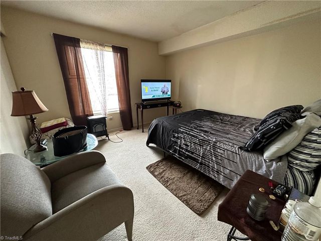 1740 N Hamilton Street H, High Point, NC 27262