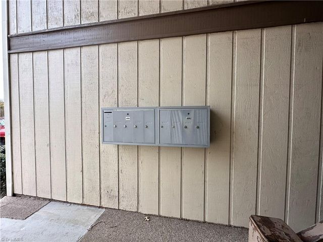 1740 N Hamilton Street H, High Point, NC 27262