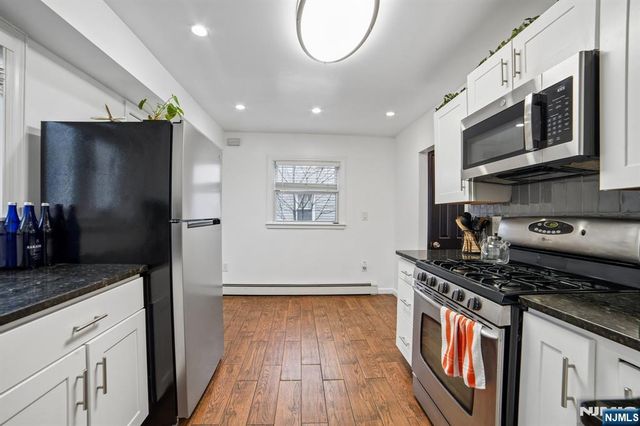 35 Hickory Street, Bloomfield, NJ 07003