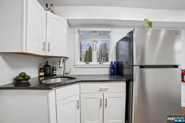 35 Hickory Street, Bloomfield, NJ 07003
