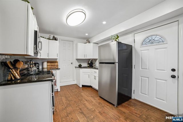 35 Hickory Street, Bloomfield, NJ 07003