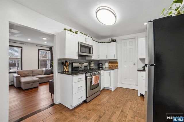 35 Hickory Street, Bloomfield, NJ 07003