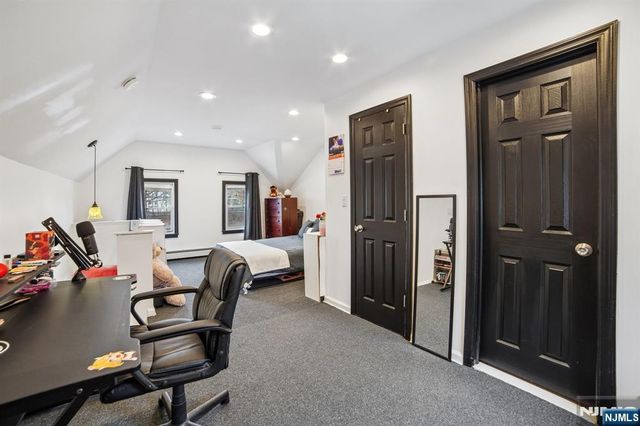 35 Hickory Street, Bloomfield, NJ 07003