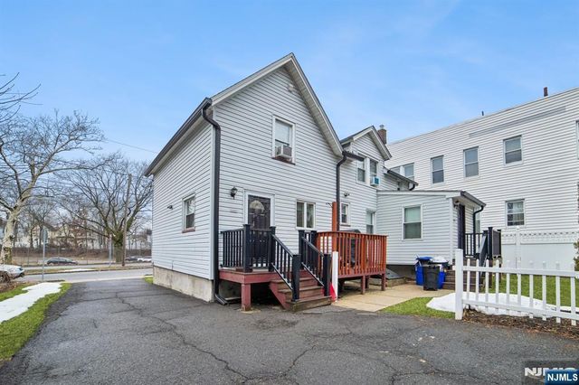 35 Hickory Street, Bloomfield, NJ 07003