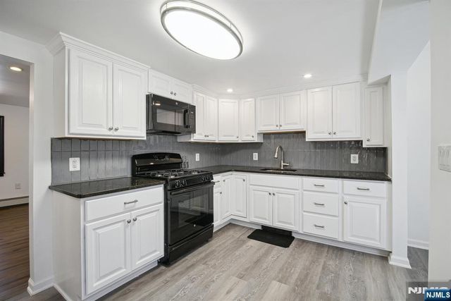 35 Hickory Street, Bloomfield, NJ 07003