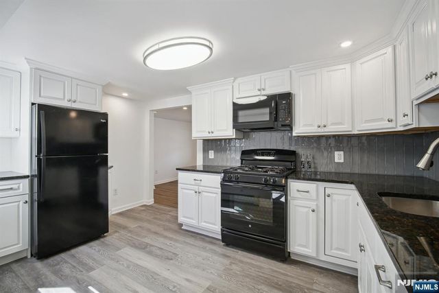 35 Hickory Street, Bloomfield, NJ 07003