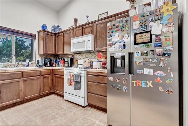 946 N Villa Street, Porterville, CA 93257