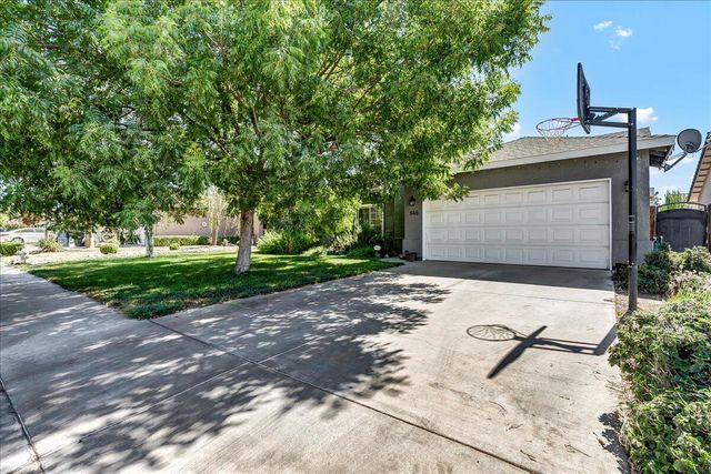 946 N Villa Street, Porterville, CA 93257