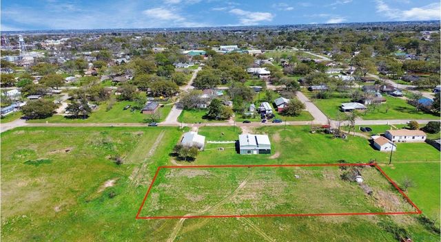 00 Groce St, Hempstead, TX 77445