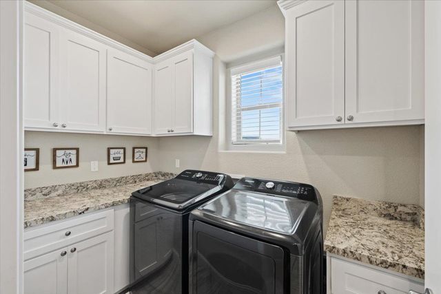 536 Lupine Dr, Ione, CA 95640