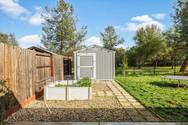 536 Lupine Dr, Ione, CA 95640