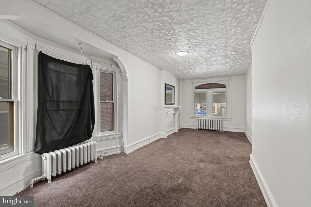 Image 5 of property listing at 1147 POTTER ST, Chester, PA 19013