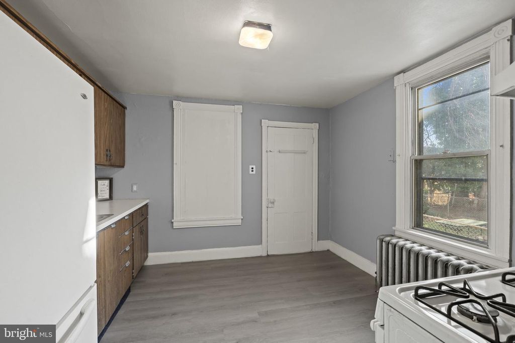 Image 9 of property listing at 1147 POTTER ST, Chester, PA 19013