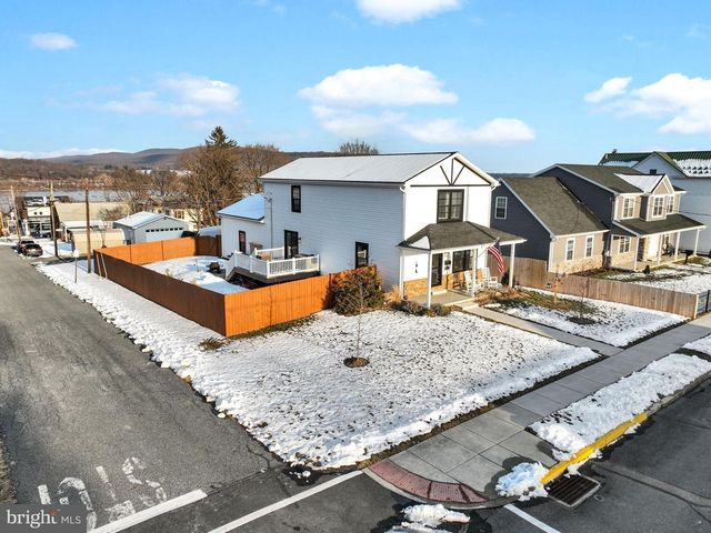 515 MAPLE AVE, Marysville, PA 17053