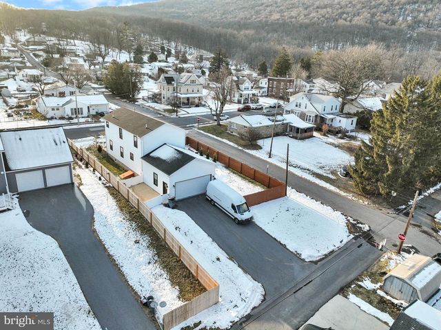 515 MAPLE AVE, Marysville, PA 17053