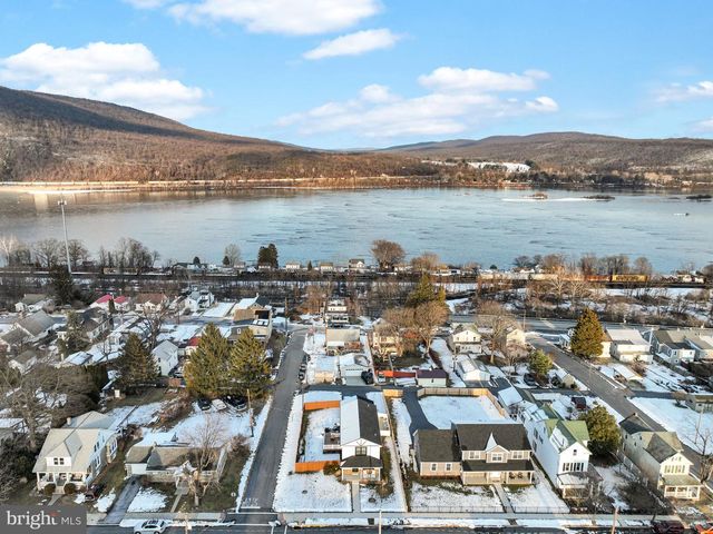 515 MAPLE AVE, Marysville, PA 17053