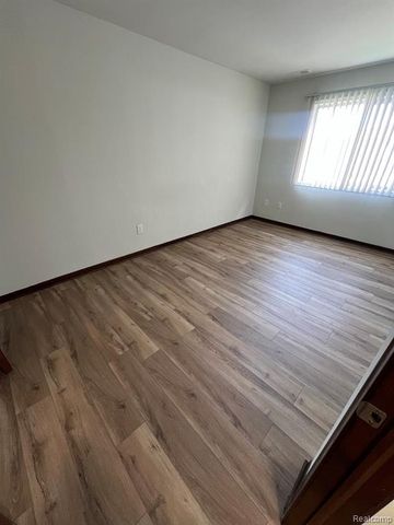 48567 Roma Valley Drive E6, Shelby Twp, MI 48317