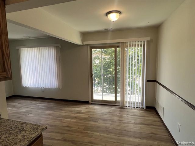48567 Roma Valley Drive E6, Shelby Twp, MI 48317