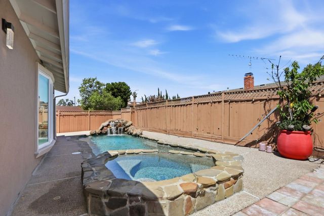 6552 Camden Avenue, San Jose, CA 95120