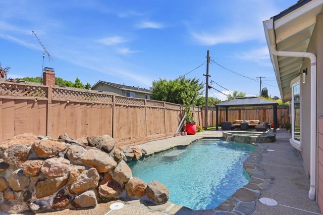 6552 Camden Avenue, San Jose, CA 95120
