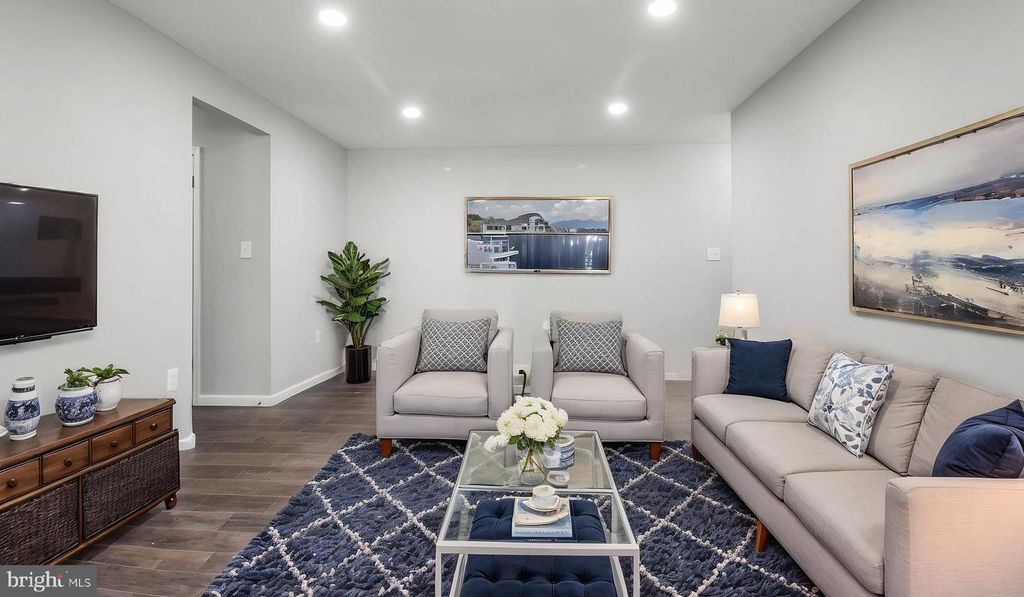 3851 SAINT BARNABAS RD #103, Suitland, MD 20746