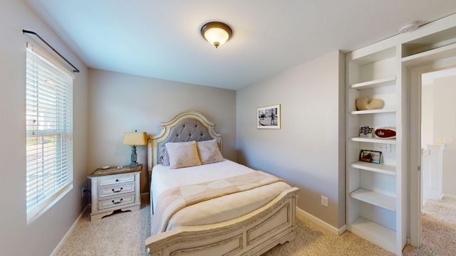 1012 Nunnery Ln, Nashville, TN 37221