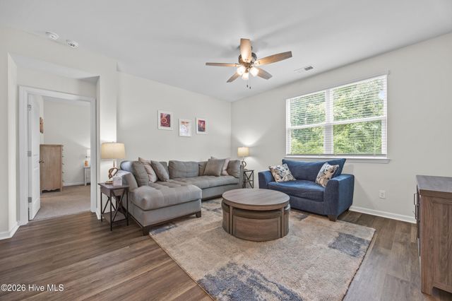 323 Windy Woods Way, Wilmington, NC 28401