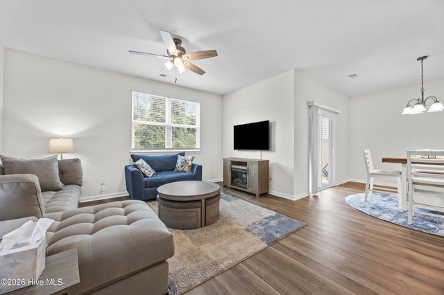 323 Windy Woods Way, Wilmington, NC 28401