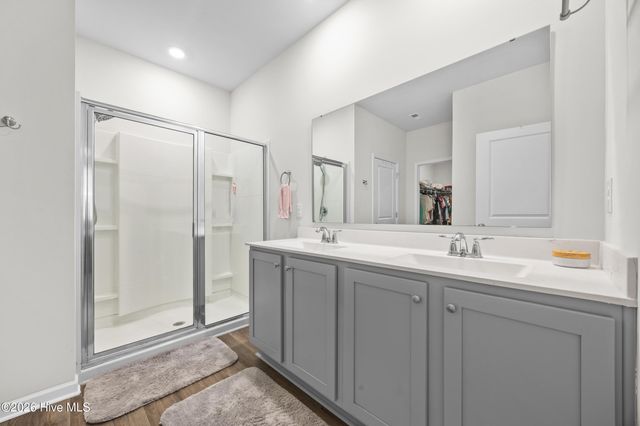 323 Windy Woods Way, Wilmington, NC 28401