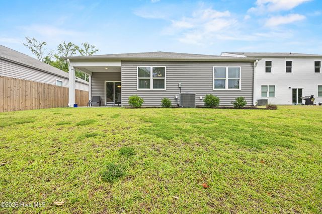323 Windy Woods Way, Wilmington, NC 28401