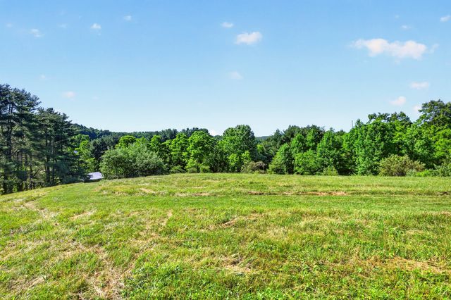 176 Shawsville NE, Check, VA 24072