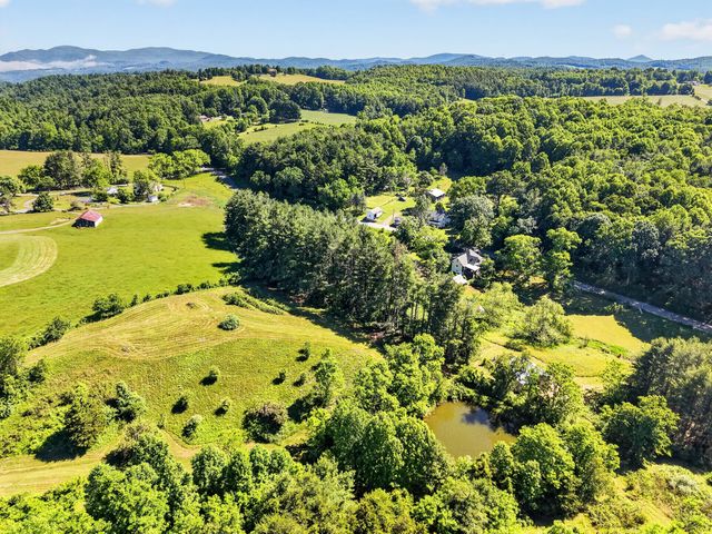 176 Shawsville NE, Check, VA 24072